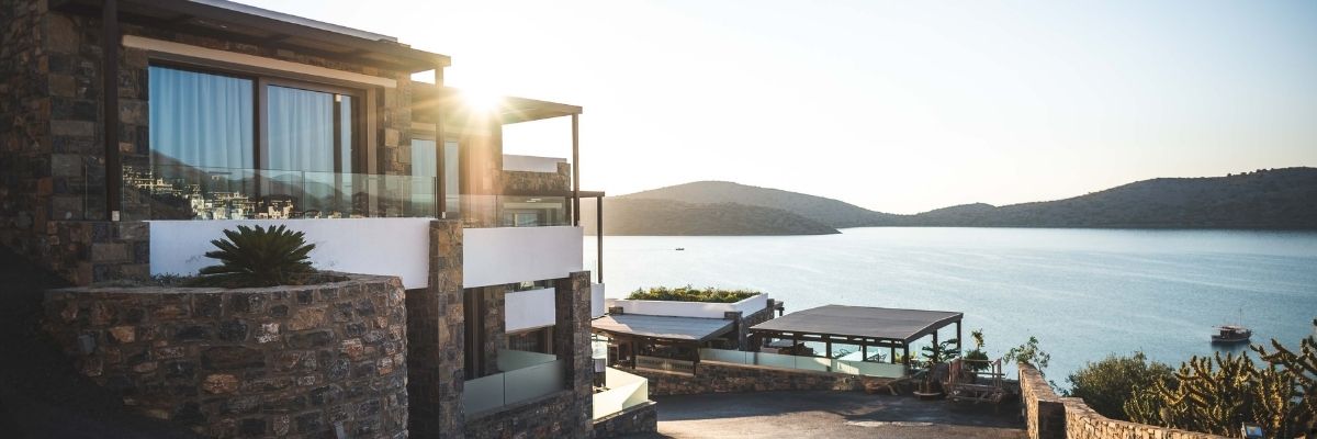 Tatil mi, Sürekli Yaşam mı Göl Evinin Kullanım Amacına Göre Seçimi