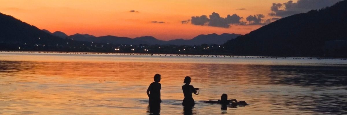 Gölde Yaz Akşamı Atmosferi